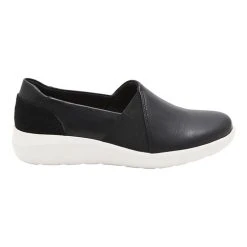 Cloud Steppers By Clarks Kayleigh Step Women's Slip On Black -Savannah Shop 619662 C 0001 00