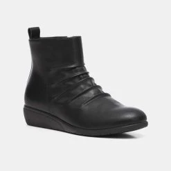 Savannah Billie Low Wedge Twin Zip Boot Black 9 Savannah Billie Low Wedge Twin Zip Boot Black -Savannah Shop 629462 C 0001 00 3