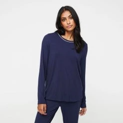 Sash & Rose Bamboo Curved Hem Long Sleeve Tee Navy -Savannah Shop 636696 C 0410 00