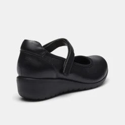 Hush Puppies Duran Women's Mary Jane Black -Savannah Shop BP623030001 black 2