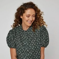 Khoko Smart Women's Linen Moss Ditsy Blouse Moss -Savannah Shop BP640083001 moss 4