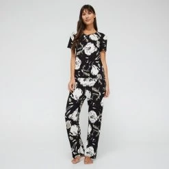 Jane Lamerton Women's Moonflower Sleep Tee Black & Print 9 Jane Lamerton Women's Moonflower Sleep Tee Black & Print -Savannah Shop BP640959001 blk prn 3