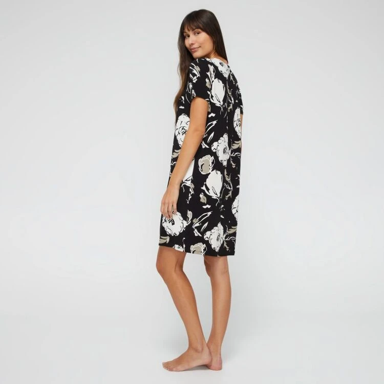 Jane Lamerton Women's Moonflower Nightie Black & Print 6 Jane Lamerton Women's Moonflower Nightie Black & Print - Image 4