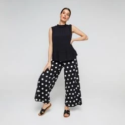 Leona Edmiston Ruby Women's Tiered Soft Top Black 9 Leona Edmiston Ruby Women's Tiered Soft Top Black -Savannah Shop BP641969004 black 5