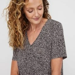 Khoko Smart Women's Jersey Spotted Print Wrap Top Spot Print -Savannah Shop BP646106003 spot prn 4